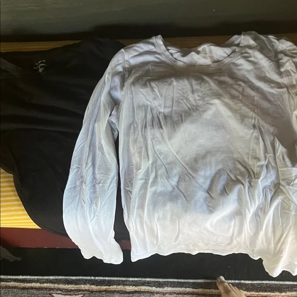 Banana Republic Black and White Long Sleeve Tees - Picture 2 of 5